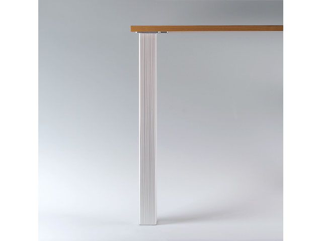64670A004RG QUADRA SZÖGLETES, ALUMINIUM 700mm×60mm×60mm áll.+10mm ASZTALLÁB