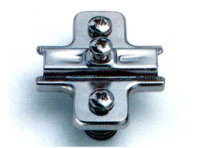 B2V7H39 CSAPOS PÁNTALÁTÉT, NORMÁL, 3 mm NIKKEL BÚTORPÁNT