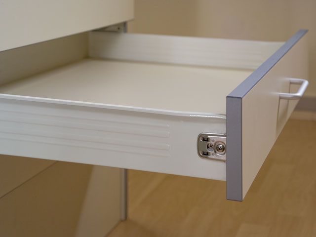 FDS-FF 86 FÉM FIÓKOLDAL, FEHÉR 86x550mm FIÓKCSÚSZÓ