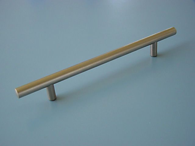 FOGANTYÚ 885-240, MATT NIKKEL Furattáv:  160mm 