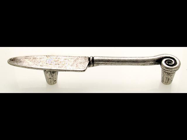 FOGANTYÚ 1053-140 KÉS, ANTIK EZÜST Furattáv:  96mm 