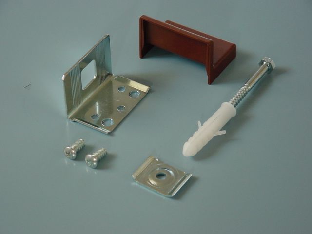 345-ÖS VASALAT TIPLIVEL, BARNA 56×35×35 mm SZEKRÉNY FÜGGESZTŐ