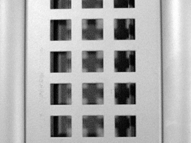 BETÉT CANBERRA-PECHINO 615mm, ALUMINIUM RAL9006 négyszög-lyukas IRODABÚTOR PROGRAM