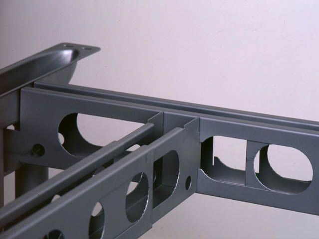TELESZKÓPOS T-KÖTŐ 710-1110, ALUMINIUM RAL9006 alu - kábelcsatornás IRODABÚTOR PROGRAM
