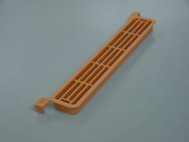 444 NÉGYSZÖG ALAKÚ, BÜKK 203x35x14 mm SZELLÖZÖRÁCS