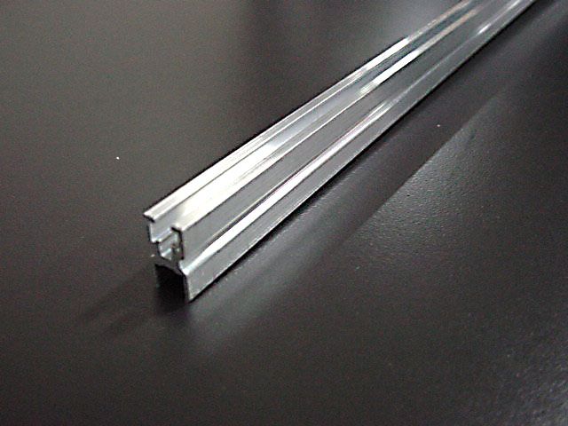 ÜVEGBEFOGÓ PROFIL 973, ALUMINIUM 2 fm TOLÓAJTÓ SZERELVÉNY