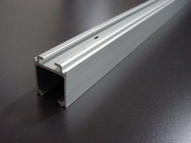 FELSŐ VEZETŐSÍN 110, EZÜST 3 fm TOLÓAJTÓ SZERELVÉNY