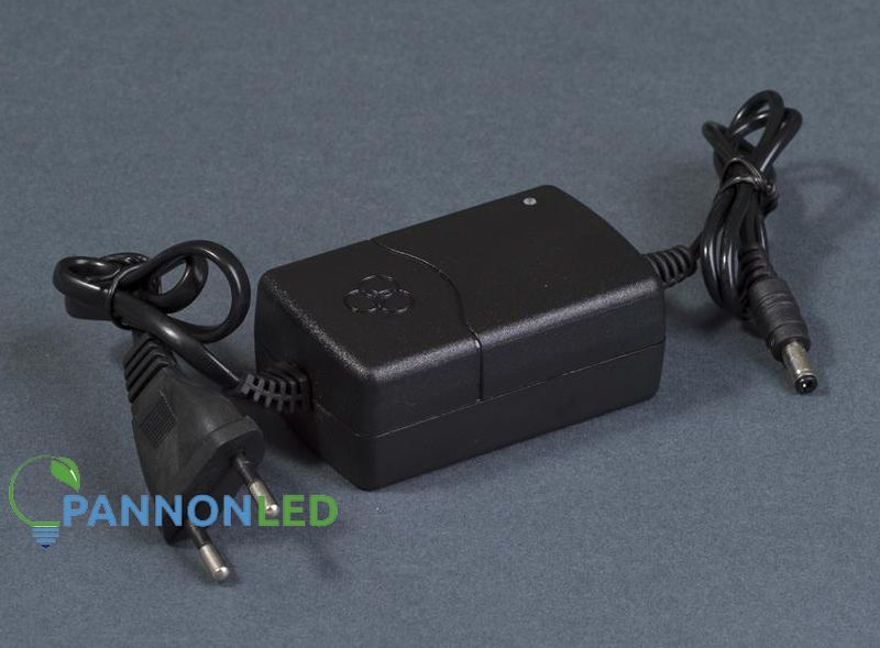 LED ADAPTER DUGVILLÁS 12V 24W 