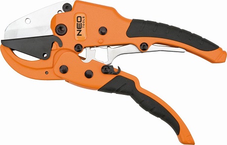 CSŐVÁGÓ PVC/PP NEO TOOLS MAX: 45mm 