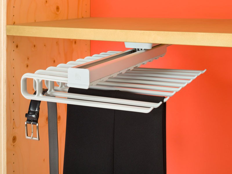 407/A ALUMÍNIUM-SZÜRKE 510-820mm KIHÚZHATÓ NADRÁGTARTÓ