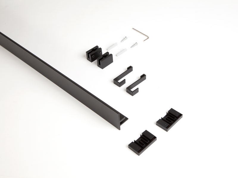PRATIKA FALIPROFIL 2 DB AKASZTÓVAL FEKET 600x40x22MM KÜLSŐ FÉMRÁCS