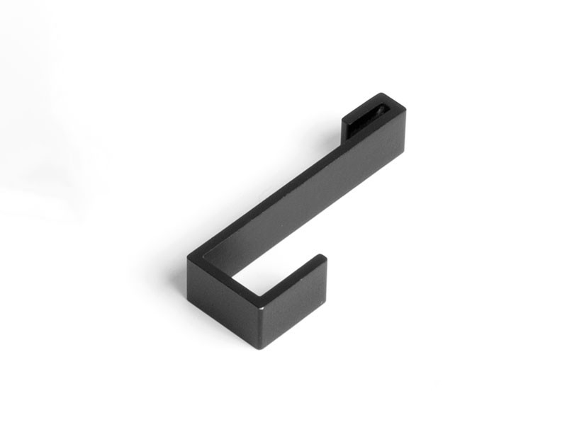 PRATIKA SZIMPLA AKASZTÓ FEKETE 10x52x17MM KÜLSŐ FÉMRÁCS