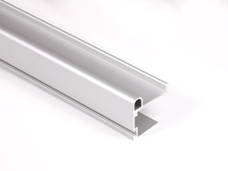 COSMO FOGANTYÚ PROFIL ALU. 2,7 m 