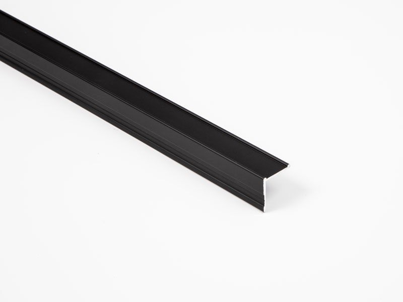 LEZÁRÓ ´L´ PROFIL MATT FEKETE 3m TOLÓAJTÓ BÚTORLAPHOZ