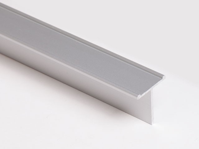 ELVÁLASZTÓ ´T´ PROFIL ALUMÍNIUM 3m TOLÓAJTÓ BÚTORLAPHOZ